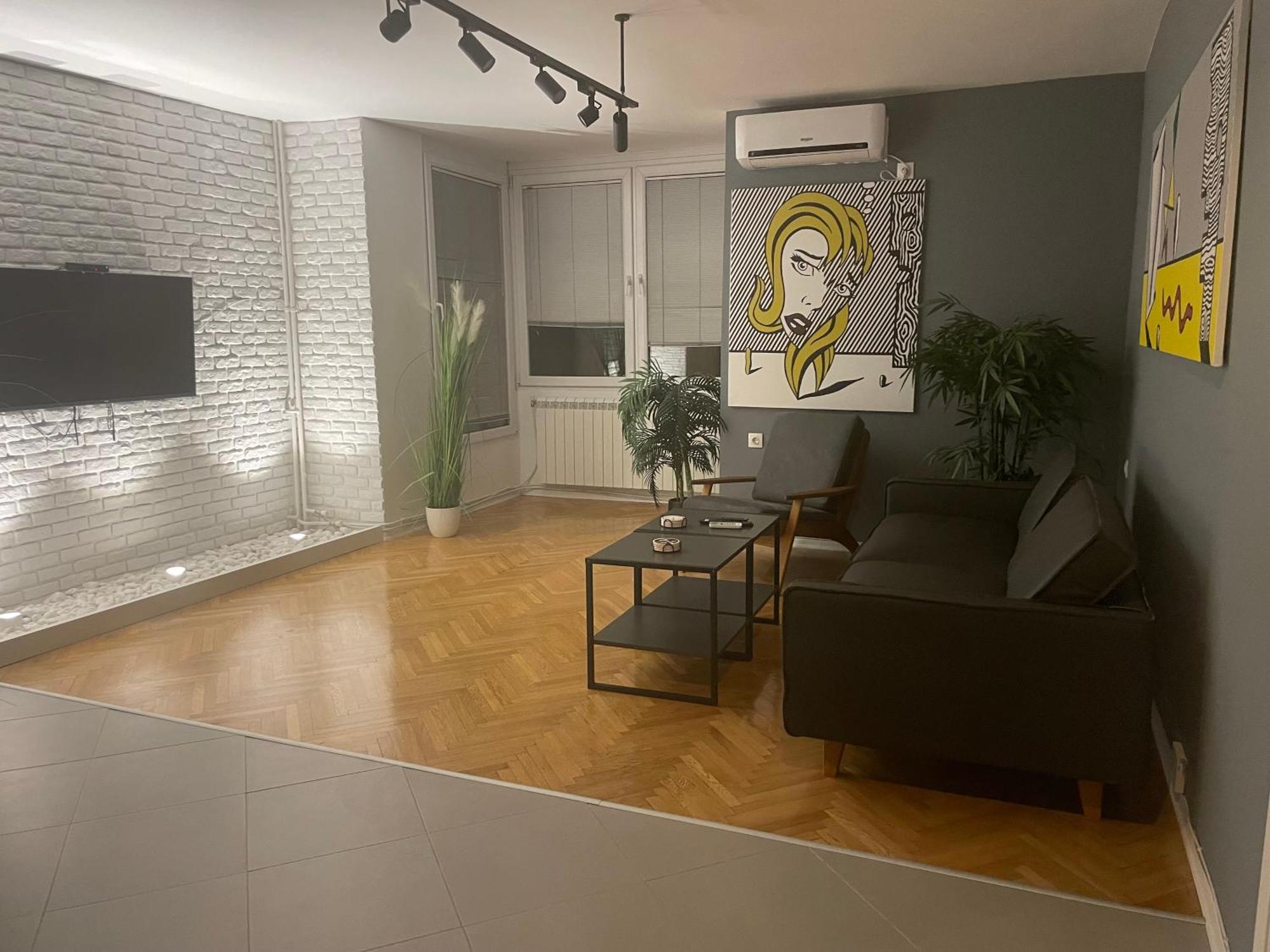 Yellow Apartment Скопье Экстерьер фото